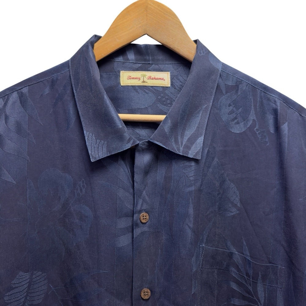 Tommy Bahama Men's XL Navy Blue Floral Jacquard Silk Hawaiian Camp S/S Shirt euc